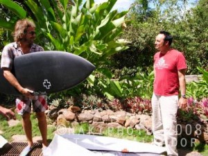 aviso1 Donny and Doc talking shop down in El Salvador
