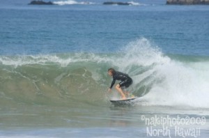 1i0t4063-400x265 The water warmed up and the waves were wedging! Here I am pulling into another little one on my New Toy...