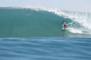 phil-nias-2009-121 Holding it...